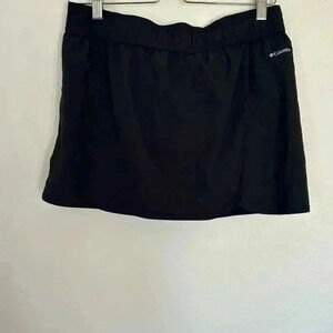 COLUMBIA black skirt with shorts